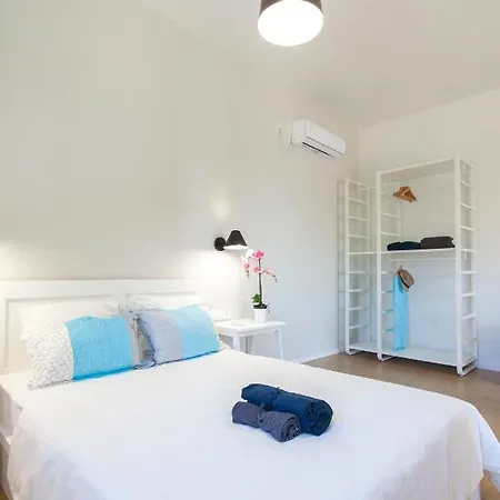 Waterfront Apartment *